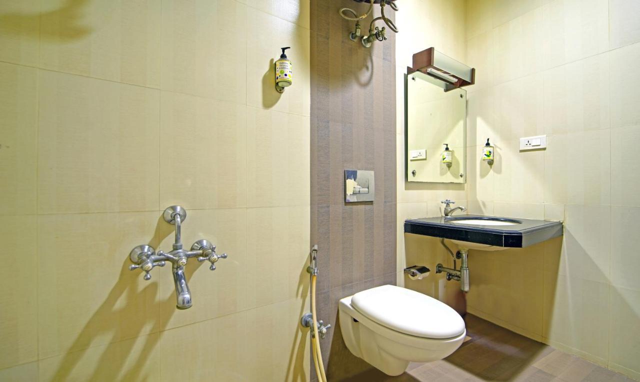 Treebo Trend Lake View Park T Nagar Chennai Exteriör bild